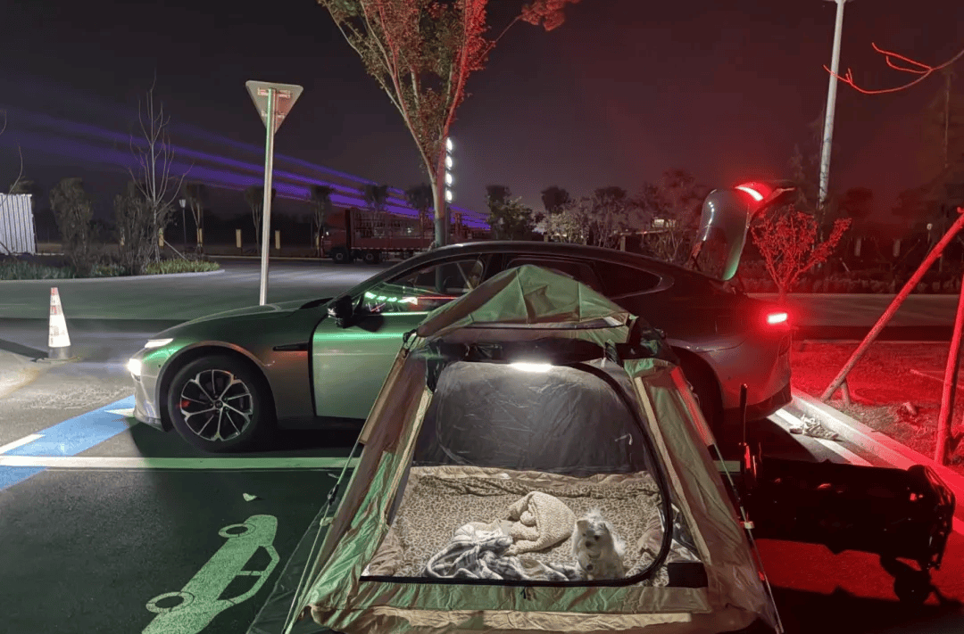 间年轻人旅行掀起“帐篷过夜”热潮澳门新葡