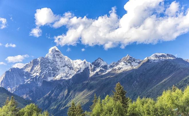 毕徒步地理手册：沉浸式穿越神山秘境新葡京此生必走！收好四姑娘山长穿(图3)