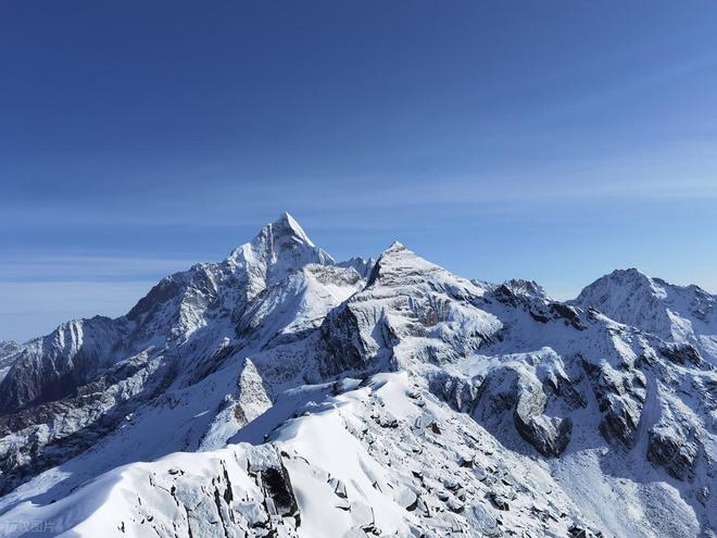 毕徒步地理手册：沉浸式穿越神山秘境新葡京此生必走！收好四姑娘山长穿(图11)