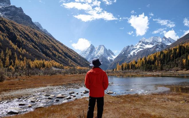毕徒步地理手册：沉浸式穿越神山秘境新葡京此生必走！收好四姑娘山长穿(图18)